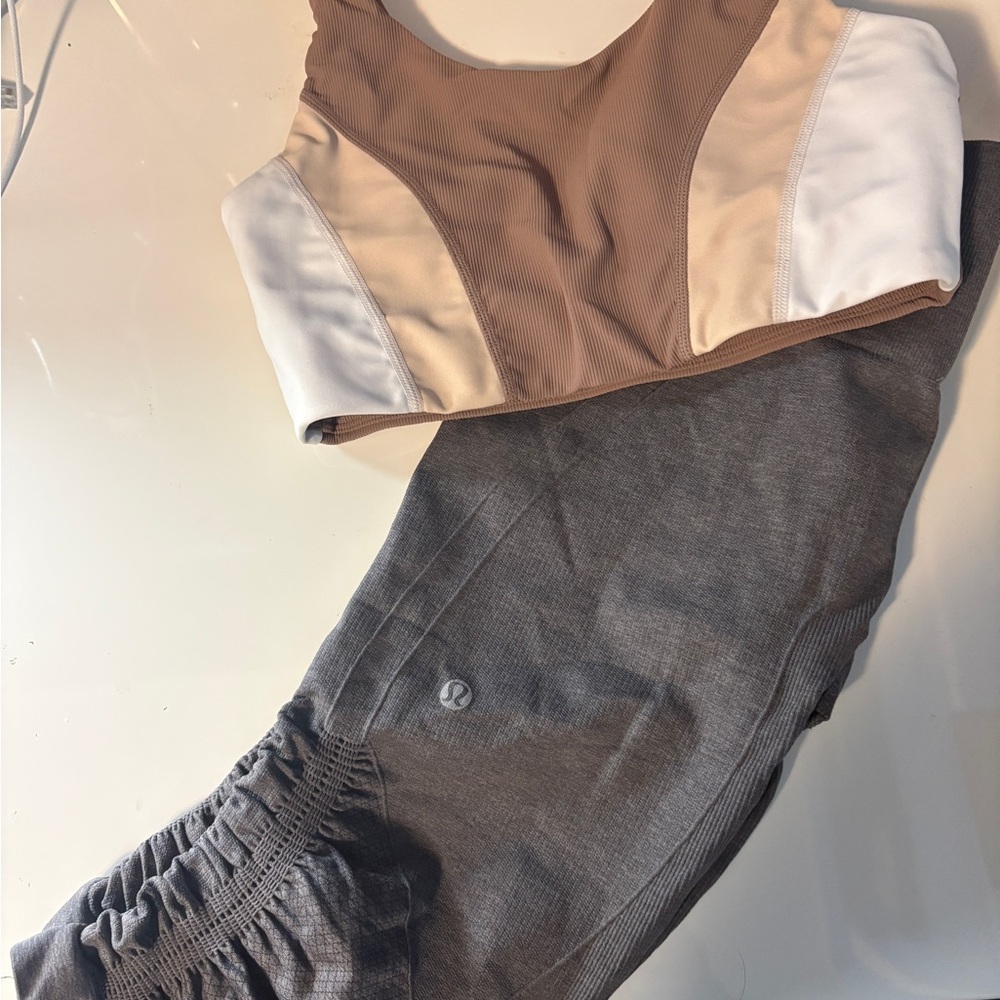 🔥 Bundle deal!! 🎉🌟 lululemon athletica Gray Leggings and Wilo workout top.